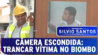 Câmera Escondida: Trancar Vítima no Biombo