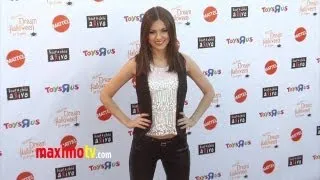 Victoria Justice at 19th Annual DREAM HALLOWEEN Red Carpet Arrivals