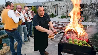 Я в Армении! Сочные кебабы и ужин с «Поедем, поедим!»