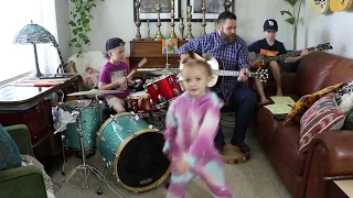 Colt Clark and the Quarantine Kids play "Hooked On A Feeling"