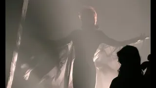 Mylène Farmer - L'horloge - En Concert Live