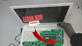 Réparation de l'écran noir de l'ordinateur portable Toshiba Satellite