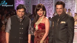 Chitrangada Singh Walks on Ramp at IIJW Finale 2013