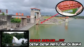 Detik-detik bendungan sutami karangkates di buka || Bendungan karangkates meluap efek hujan deras