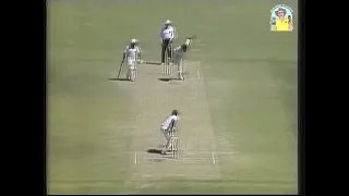 You don't often see this. Merv Hughes officially warned for dangerous bowling to Sri Lanka 1987/88