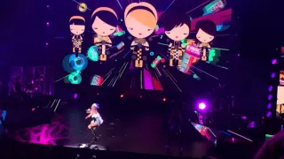 [Fan Cam] Gwen Stefani @ Hammerstein Ballroom 10/17/15 Harajuku Girls