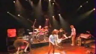 At the Drive In   One Armed Scissor Invalid Litter Dept   Live Npa French Tv 2001 03 02