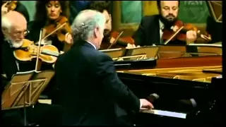 Mozart, Piano Concerto Nr 13 C KV 415 Daniel Barenboim Piano & Conducting  Vienna philharmonic