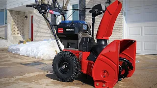 Toro's FIRST Battery Powered 2-Stage Snowblower // Power Max e24