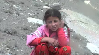 Памирские девочки из села Лангар