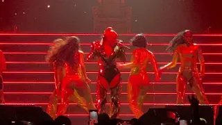 Christina Aguilera - Dirrty  (The X Tour London, Wembley 09/11/2019)