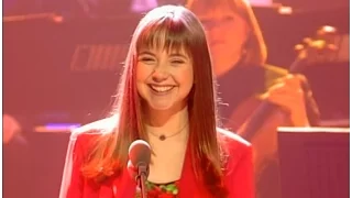 Charlotte Church/Шарлотта Чарч: "Panis Angelicus"/"Хлеб ангелов" (1998). Latin lyrics & translation.