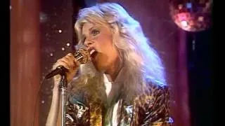 Kim Carnes  Invisible Hands WWF Club