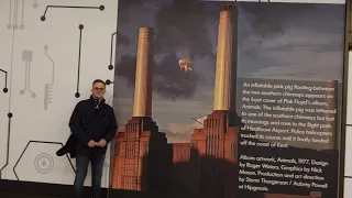 London Walk...Battersea Power Station / Pink Floyd - Animals