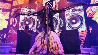 Erykah Badu LIVE Stage Entrance Unfollow Me Tour Atlanta, GA 2023 @MilkSoulo