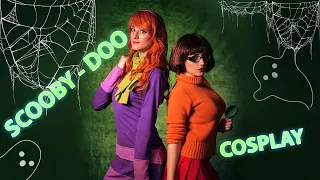 Velma and Daphne cosplay