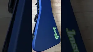 Unboxing Gibson Dave Mustaine Flying V EXP Rust in Peace - Alien Tech Green