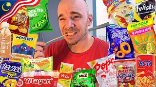 Foreigners try Malaysian snacks for the first time! (funny reaction) 🤣🇲🇾