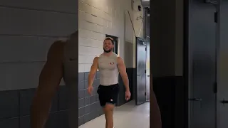 Handsome fit guy 🔥 🔸 🎥 Nick Bosa