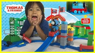 Ryan plays THOMAS AND FRIENDS MEGA BLOKS Cranky Toy Trains Playset