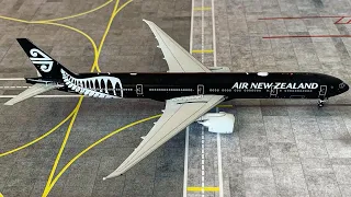 BEST 777 MOULD?! Air New Zealand - Boeing 777-300ER - Aviation400 1:400 (Model Review)