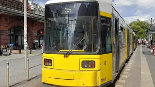 Straßenbahn Berlin Mitfahrt von Zingster Straße bis S Hackescher Markt im GT6NO auf der M5