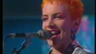 Eurythmics   1983 10 28   Live + interview @ The Tube
