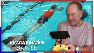 RON LAAT EEN HAAI LOS IN HET ZWEMBAD!🦈 | Battle Vinzwemmen | Zappsport