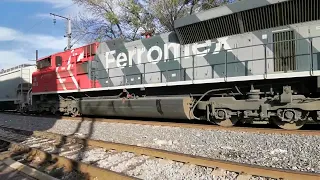 Ferromex en Querétaro con locomotora Progress Rail Negra y Zebra de remota