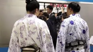 Sumo Wrestlers Getting on a Packed Train in Tokyo [iPhone 4S/HD]