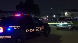 Man in critical condition after drive-by shooting in SE Houston, police say