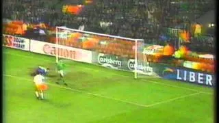 1995 (December 13) Holland 2-Ireland 0 (EC Qualifier).mpg