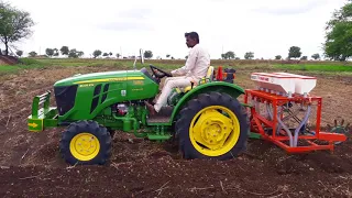 John Deere 28 hp 3028 En