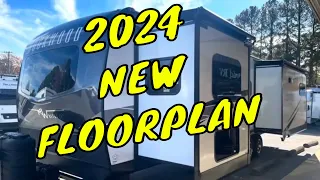 NEW 2024 FOREST RIVER ROCKWOOD ULTRA LITE 2908RL TRAVEL TRAILER FLOORPLAN Dodd RV WALKTHROUGH SOLAR