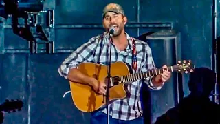 Adam Wainwright Sings "Hey Y'all" at Busch Stadium