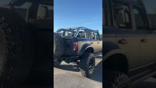 Bronco gone wild ✨ Sunny day = top off on a 2022 Wildtrak