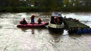 Out of control narrowboat drifts down River Severn