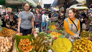 Amazing Cambodian street food & Activities people @ Boeung Trabaek market in Phnom Penh