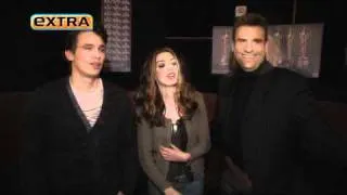 'Extra' Interview with James Franco and Anne Hathaway /Feb 24, 2011