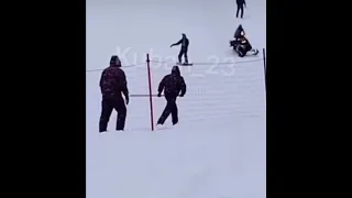 Полуголый турист угнал снегоход на горнолыжном курорте в Сочи