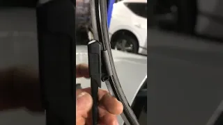 W205 wiper blade change