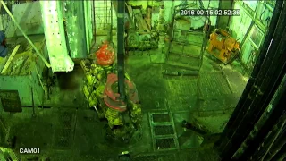 Падение верхнего привода на буровой/ Accident rig drilling (crash top drive)