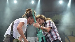 SOJA 'You & Me' @ SummerJam 2015 (by RrR.tv)