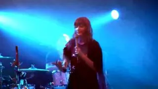 Florence And The Machine - Dog Days Are Over (Live @ The Paradiso, Amsterdam 22-02-10)