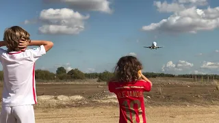 Airbus Beluga aterrizando en Sevilla San Pablo