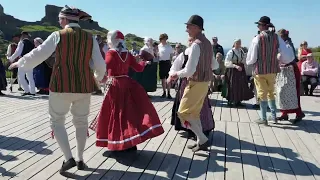 Fælles Danse På Broen