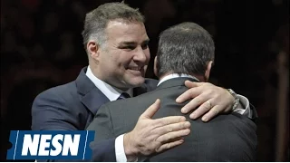 Eric Lindros Inducted Into Hall Of Fame