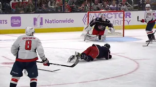 Andrew Peeke Big Block on Alex Ovechkin vs. Capitals (Nov. 12, 2021)