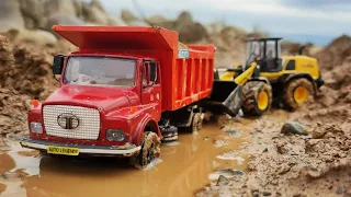 Modified Centy Toys Tata Truck Stuck In Mud rescued by Diecast New Holland Loader | Auto Legends