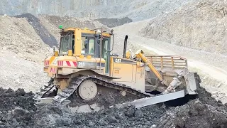 Cat D6R pushing clay.. PURE SOUND!!